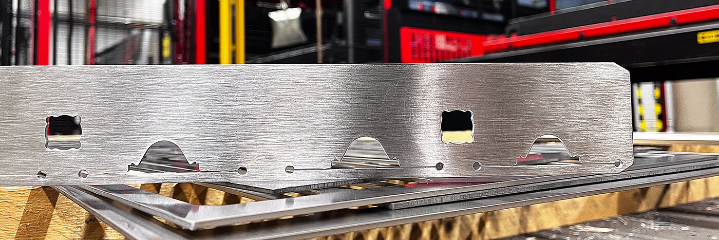 Metallbau Konstruktionen und Blechbearbeitung aus einer Hand. Laser Zuschnitte und CNC Biegen, Drehen, Fräsen und schweißen -  wir haben maßgeschneiderte Lösungen im Metallbau.